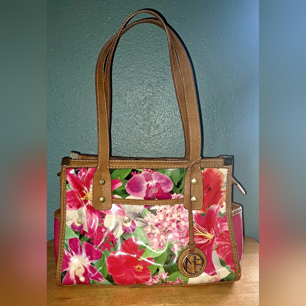 EUC Marc Fisher Feux patten leather tote 💕